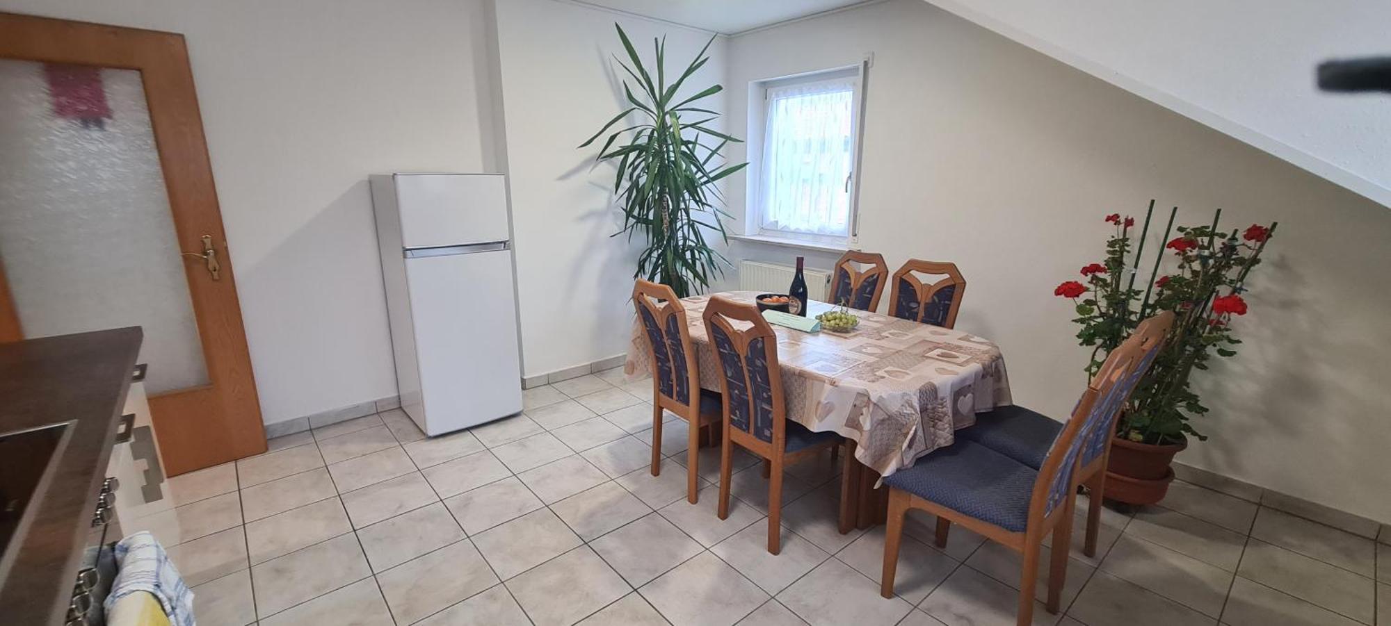 Gemuetliche 120 Qm Ferienwohnung Mit Balkon Adelsdorf Extérieur photo