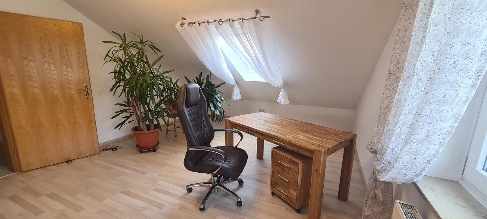 Gemuetliche 120 Qm Ferienwohnung Mit Balkon Adelsdorf Extérieur photo