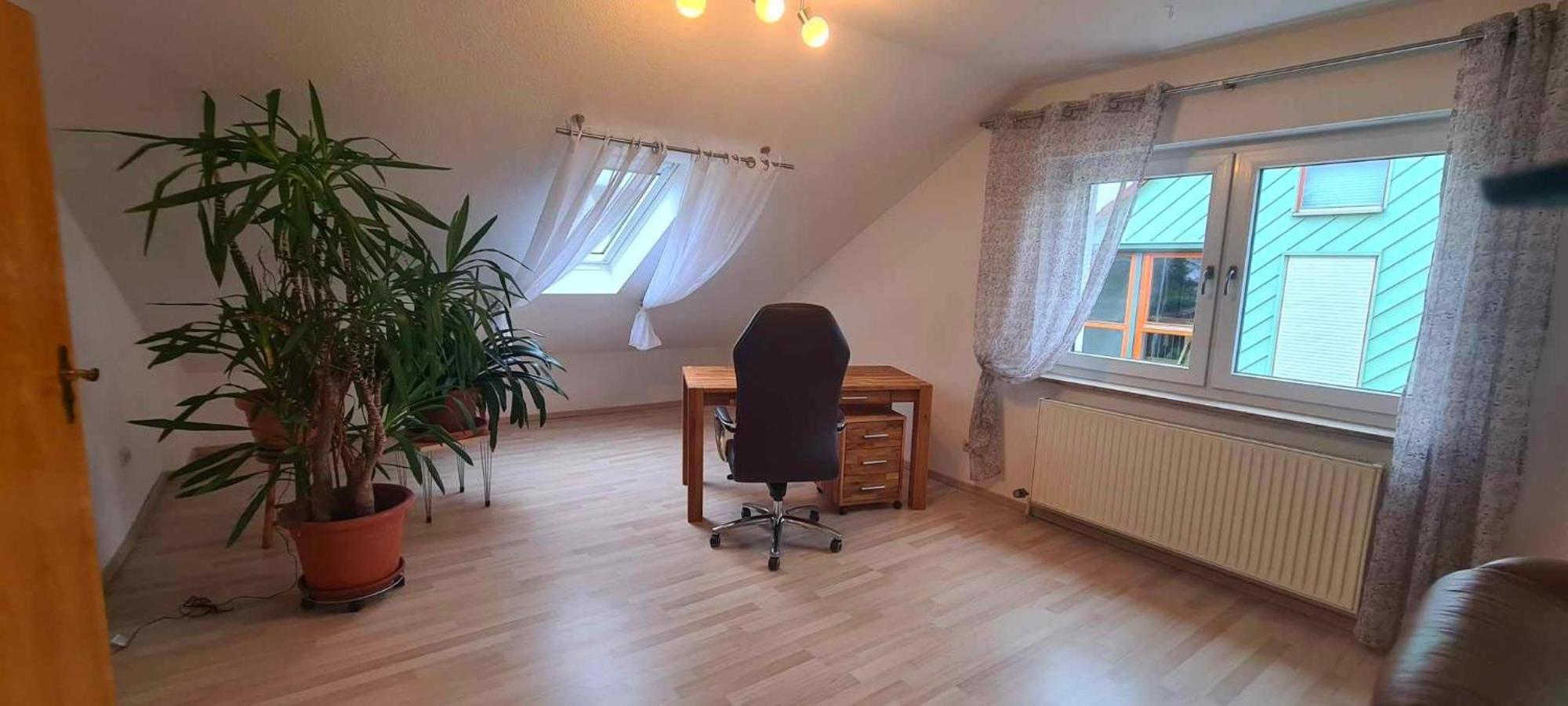Gemuetliche 120 Qm Ferienwohnung Mit Balkon Adelsdorf Extérieur photo